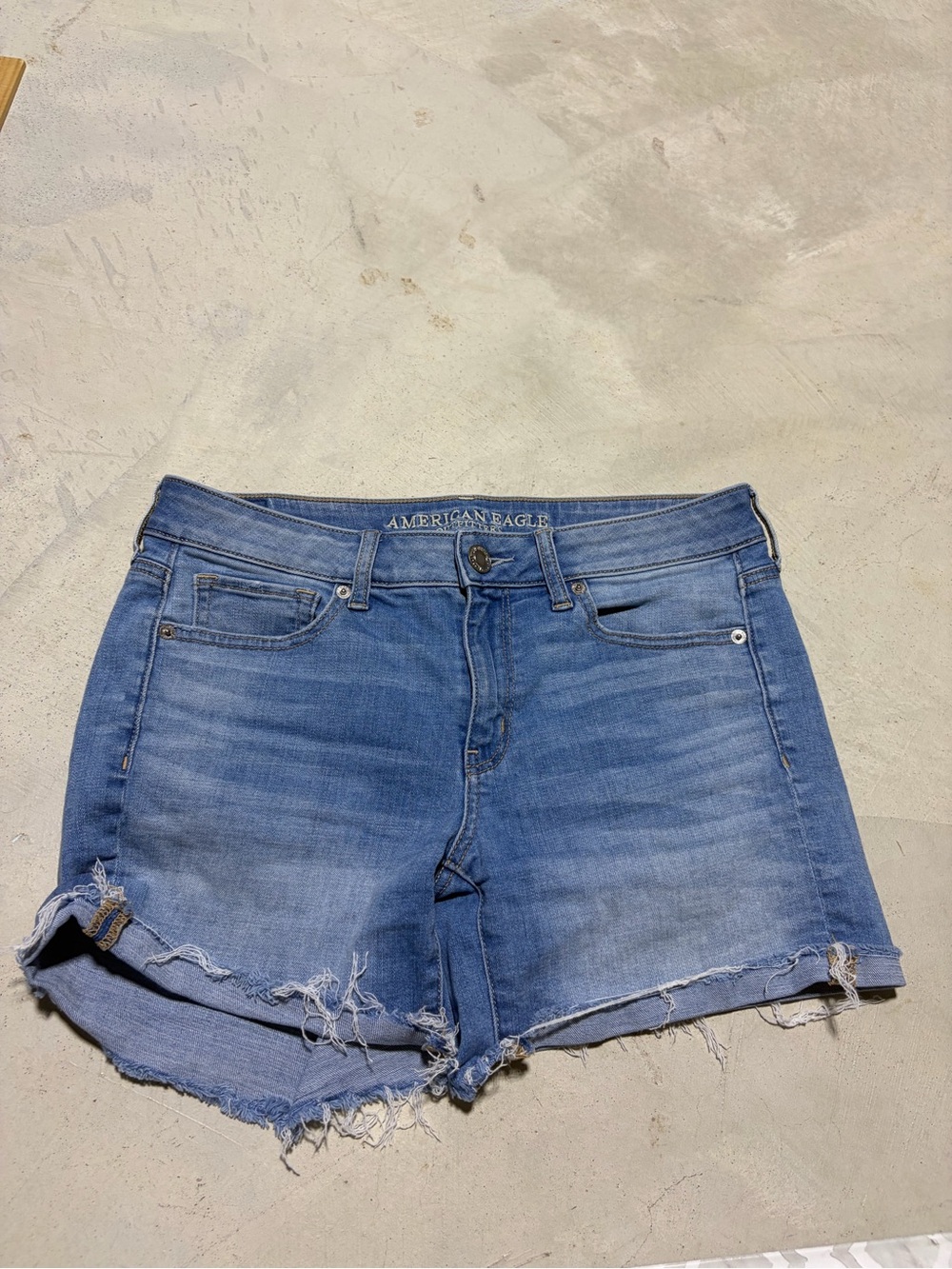 American Eagle Outfitters Women’s Midi Denim Shorts 8